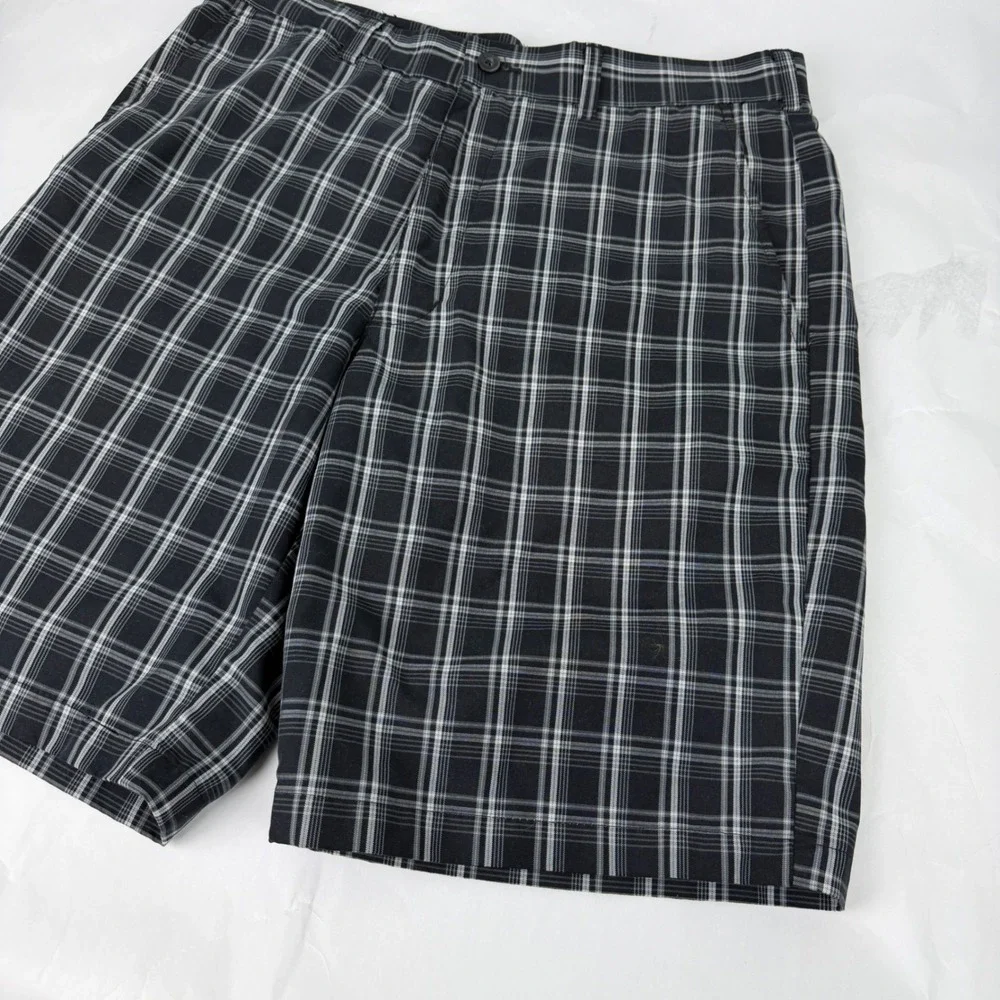 PGA TOUR Plaid Golf Shorts Men's Size‎ 32 Black White Polyester